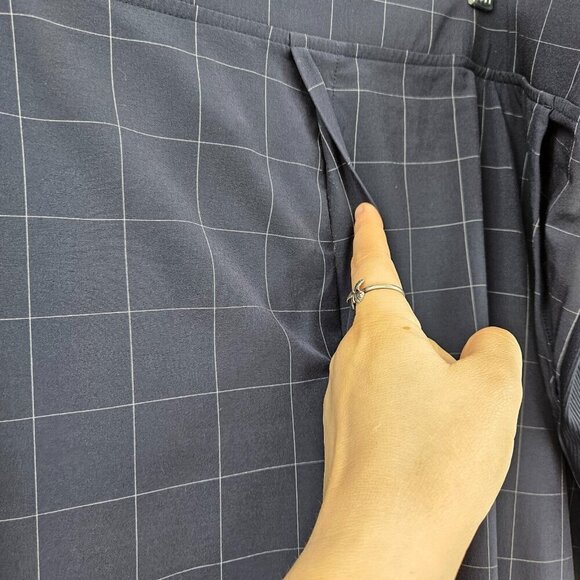 Athleta Brooklyn Textured Ankle Pants Windowpane Plaid Navy Blue Women’s Size 22 - Picture 5 of 13